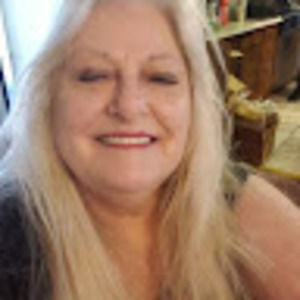 Meet your Posher, Emma lee